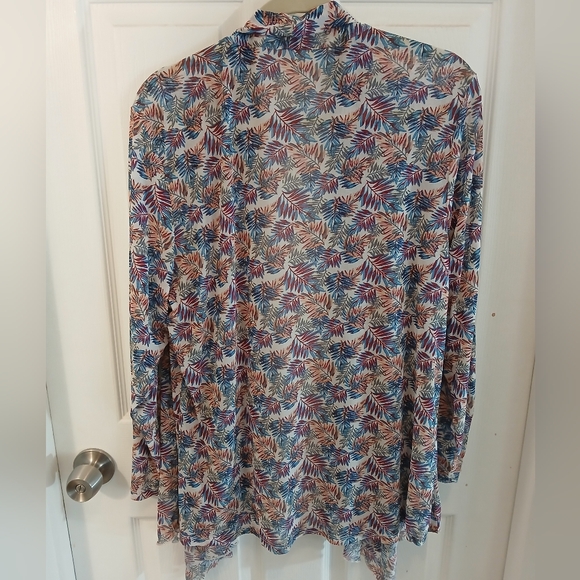 Floral Leaf Print Topper - Picture 2 of 5